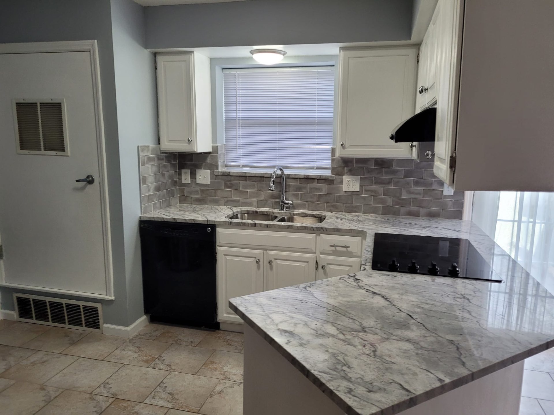 Quartz & Subway Tile